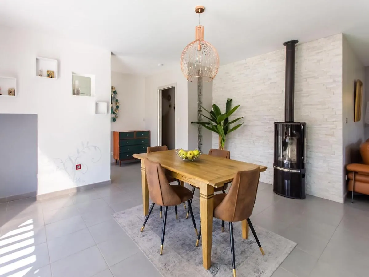 Beautiful Holiday Home With Swimming Pool Gonfaron