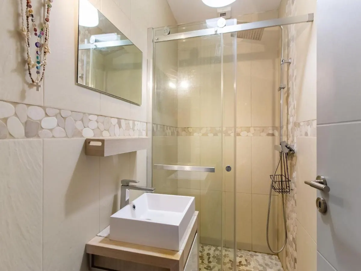 Beautiful Holiday Home With Swimming Pool Gonfaron
