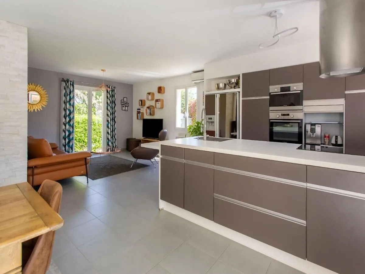 Beautiful Holiday Home With Swimming Pool Gonfaron